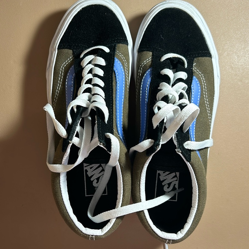 Women’s Vans Sk-8 Low Sz.8.5 Gently Used-Good Condition Sneakers